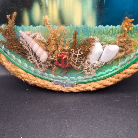 Vintage Trieste Souvenir Wall Art With Castle & Seashells Under Plastic Dome - Picture 3 of 7